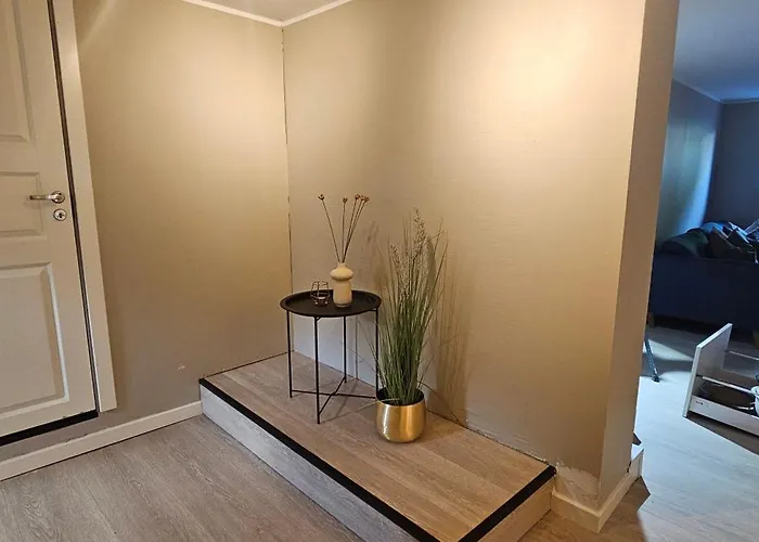 Moderne 2 Roms Leilighet Med Gratis Parkering Naer Sentrum 아파트 *