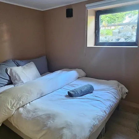 Moderne 2 Roms Med Gratis Parkering Naer Sentrum Apartamento
